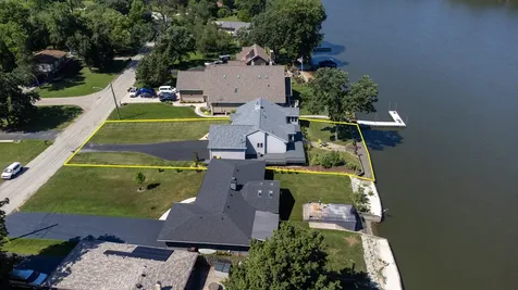 9508 Shore Drive Machesney Park IL 61115