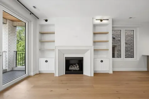 3739 North Clifton Avenue Chicago IL 60613