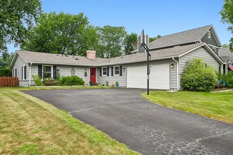1810 North Ridge Avenue Arlington Heights IL 60004