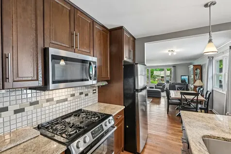 1810 North Ridge Avenue Arlington Heights IL 60004