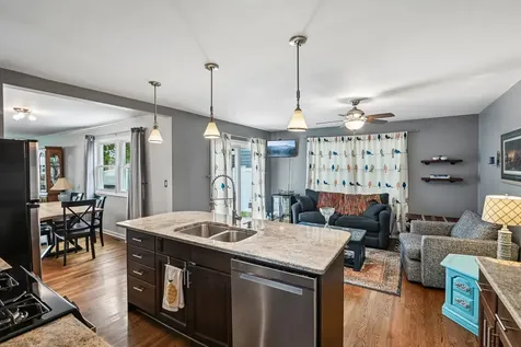 1810 North Ridge Avenue Arlington Heights IL 60004