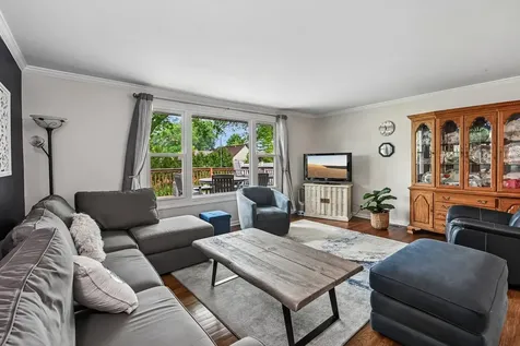 1810 North Ridge Avenue Arlington Heights IL 60004