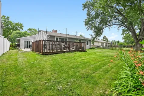 1810 North Ridge Avenue Arlington Heights IL 60004