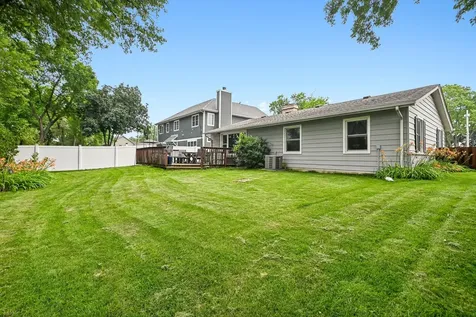 1810 North Ridge Avenue Arlington Heights IL 60004