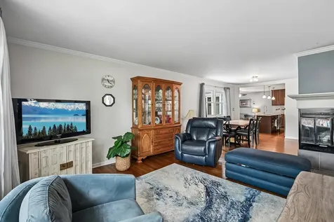 1810 North Ridge Avenue Arlington Heights IL 60004