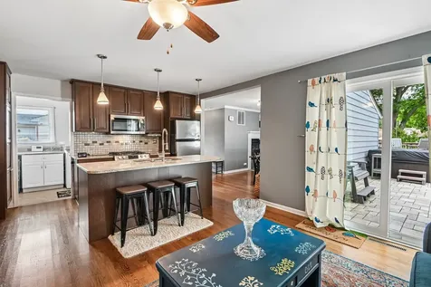 1810 North Ridge Avenue Arlington Heights IL 60004