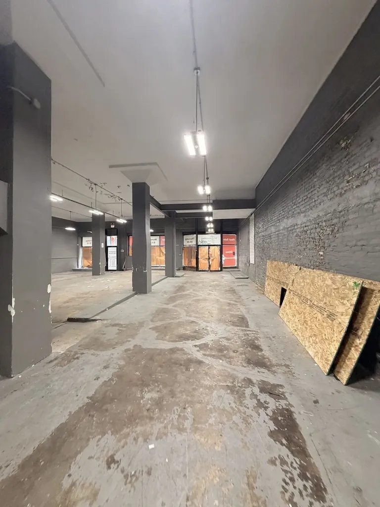 3240 West Lawrence Avenue Chicago IL 60625