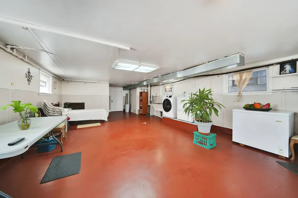 5639 South Christiana Avenue Chicago IL 60629