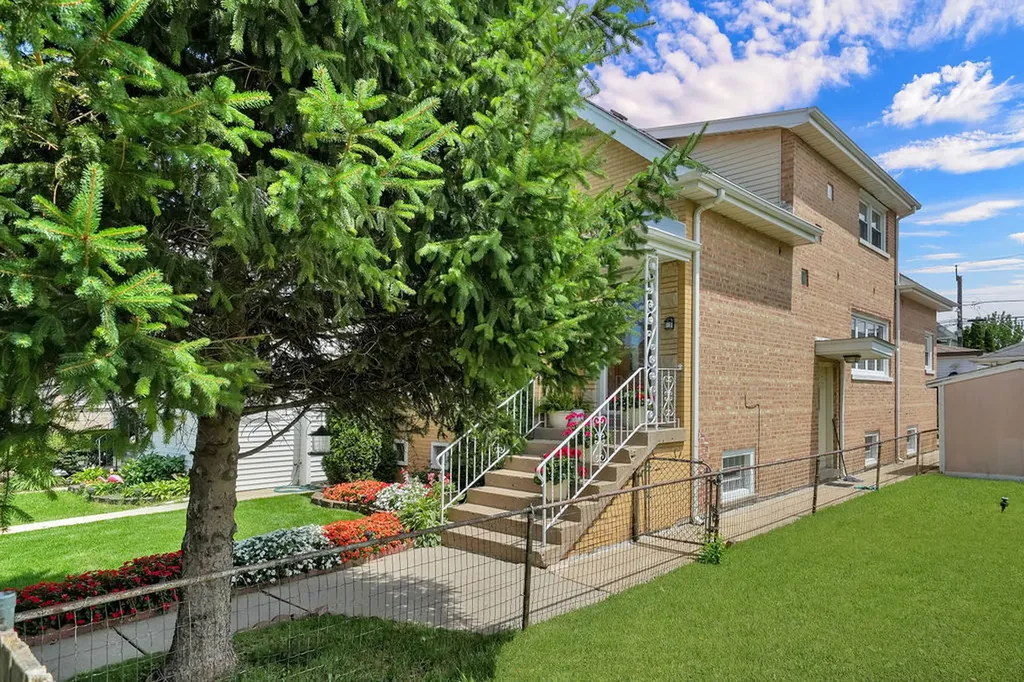 5639 South Christiana Avenue Chicago IL 60629