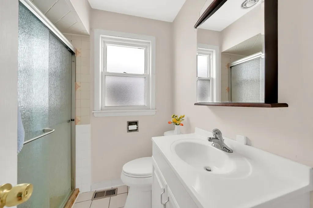 5639 South Christiana Avenue Chicago IL 60629
