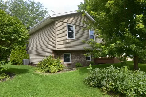 1405 Dakota Drive Ottawa IL 61350