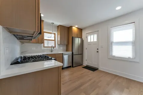 2825 West 84th Place Chicago IL 60652