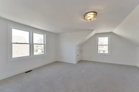2825 West 84th Place Chicago IL 60652