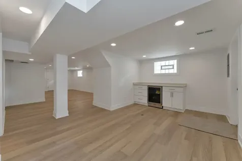 2825 West 84th Place Chicago IL 60652