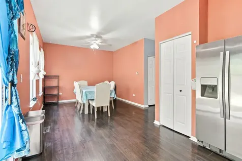 2710 Hoffman Street Plano IL 60545