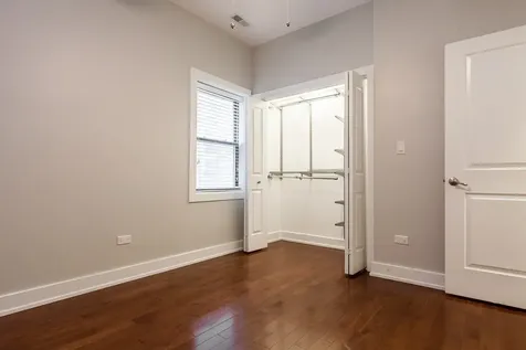4417 South Indiana Avenue Chicago IL 60653