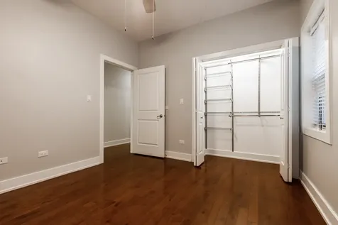 4417 South Indiana Avenue Chicago IL 60653