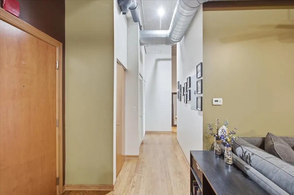 3963 West Belmont Avenue Chicago IL 60618