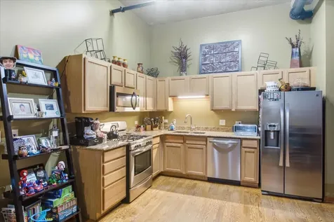 3963 West Belmont Avenue Chicago IL 60618