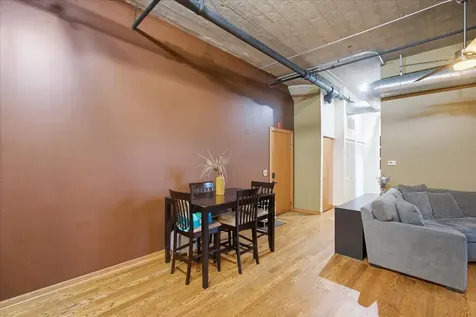 3963 West Belmont Avenue Chicago IL 60618