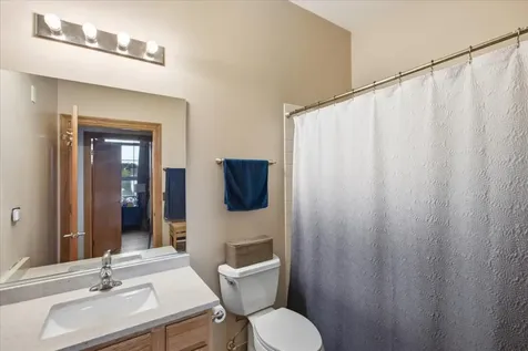 3963 West Belmont Avenue Chicago IL 60618