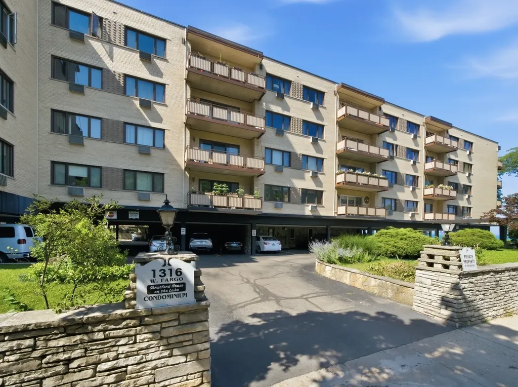 1316 West Fargo Avenue Chicago IL 60626