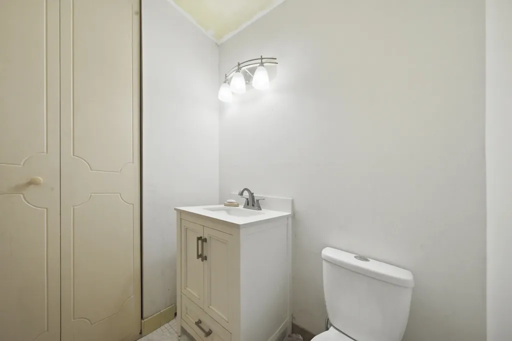 1316 West Fargo Avenue Chicago IL 60626
