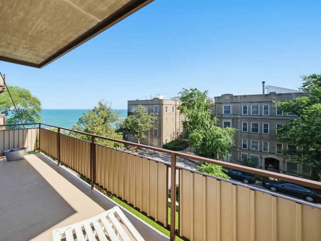 1316 West Fargo Avenue Chicago IL 60626