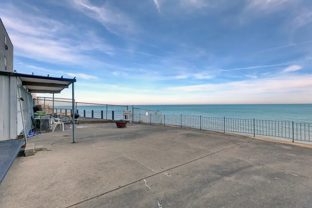 1316 West Fargo Avenue Chicago IL 60626