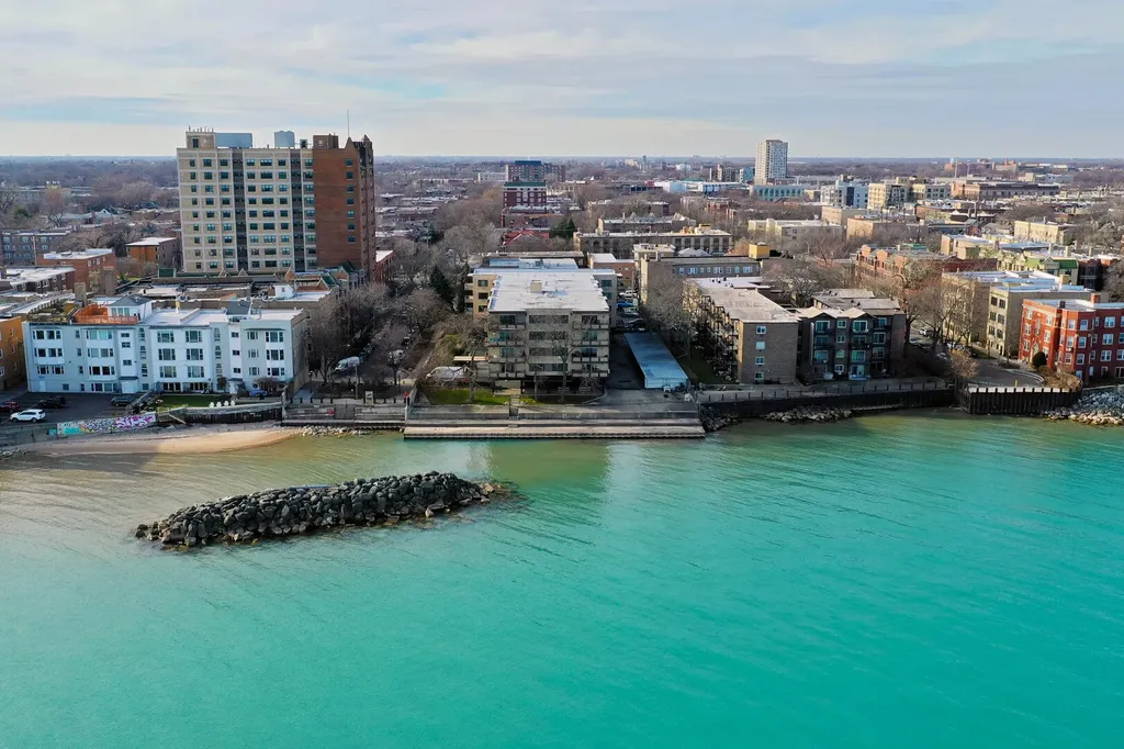 1316 West Fargo Avenue Chicago IL 60626