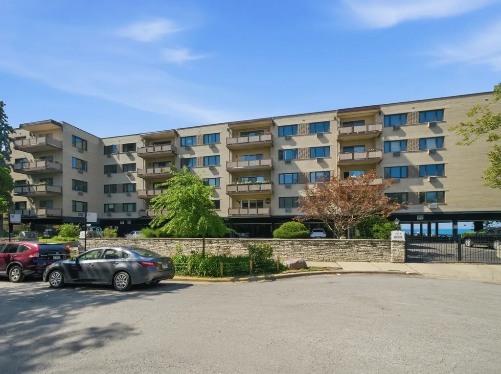 1316 West Fargo Avenue Chicago IL 60626
