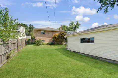 7319 West 114th Street Worth IL 60482
