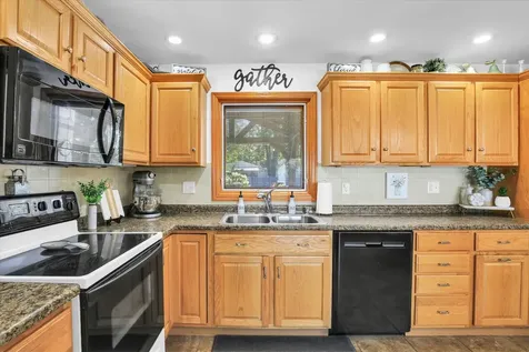 102 Sharon Drive Mahomet IL 61853