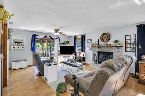 102 Sharon Drive Mahomet IL 61853