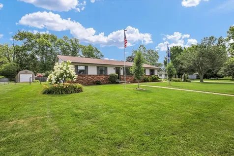 102 Sharon Drive Mahomet IL 61853