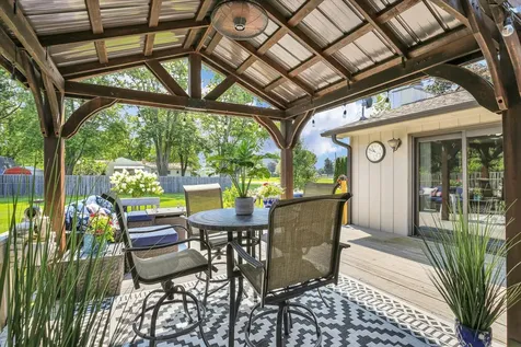 102 Sharon Drive Mahomet IL 61853