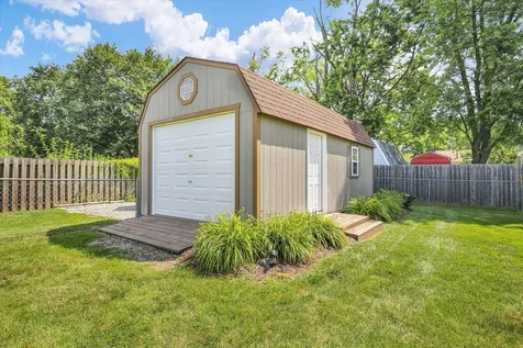 102 Sharon Drive Mahomet IL 61853