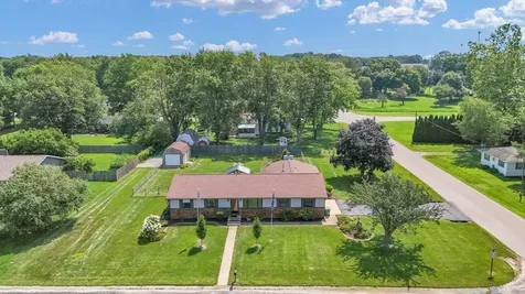 102 Sharon Drive Mahomet IL 61853