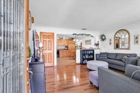 102 Sharon Drive Mahomet IL 61853