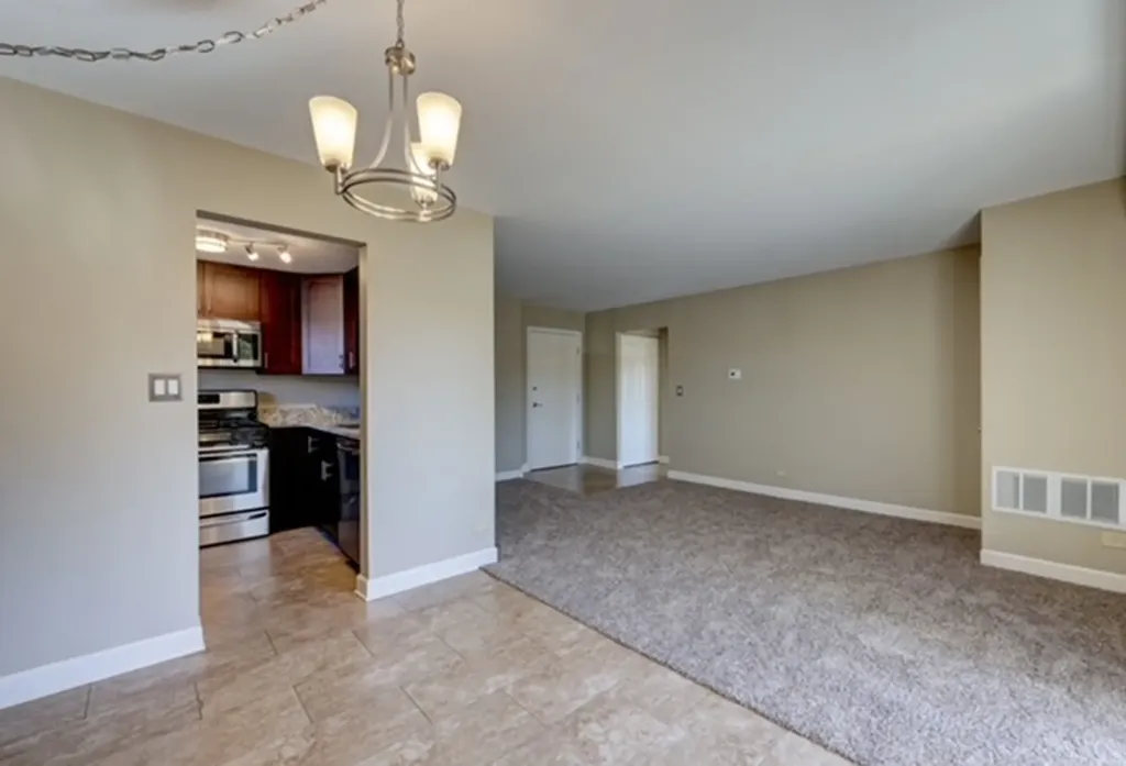 1460 Fairlane Drive Schaumburg IL 60193