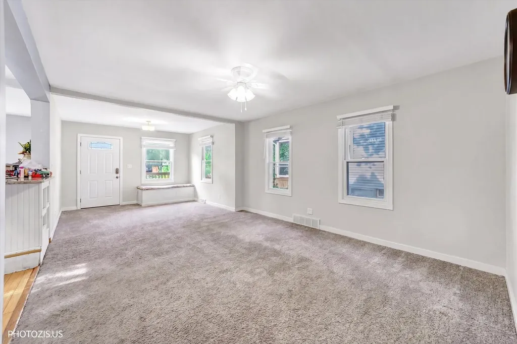 126 West 3rd Avenue New Lenox IL 60451