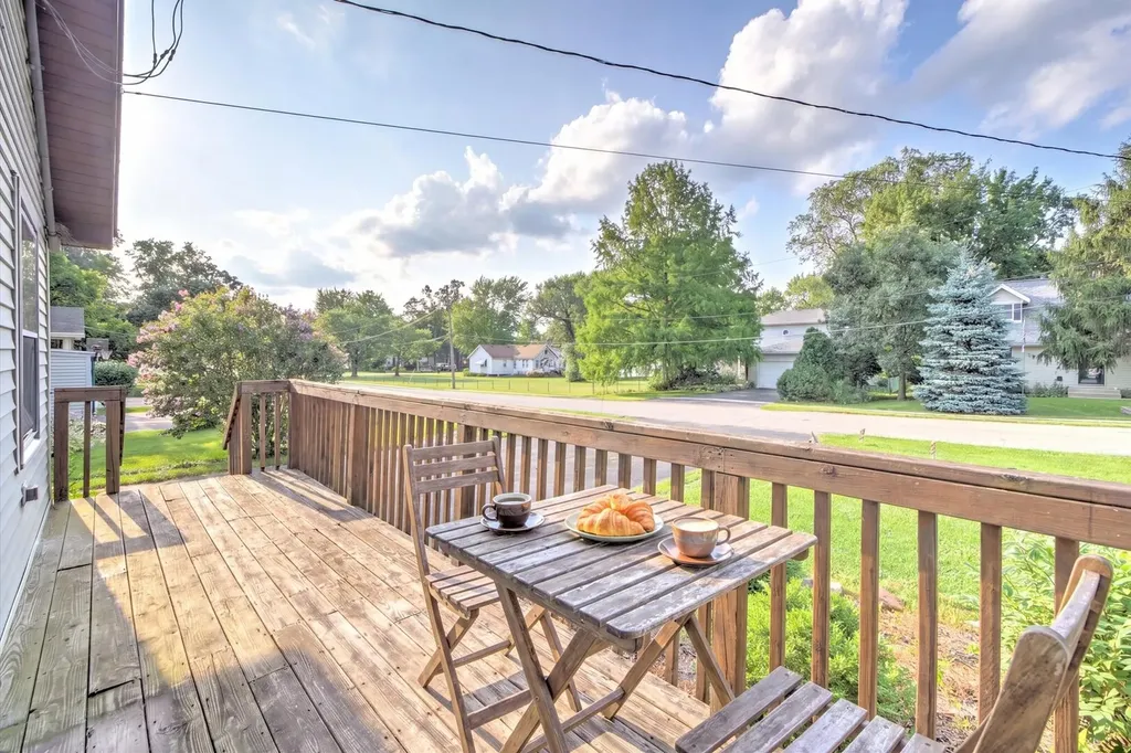 126 West 3rd Avenue New Lenox IL 60451