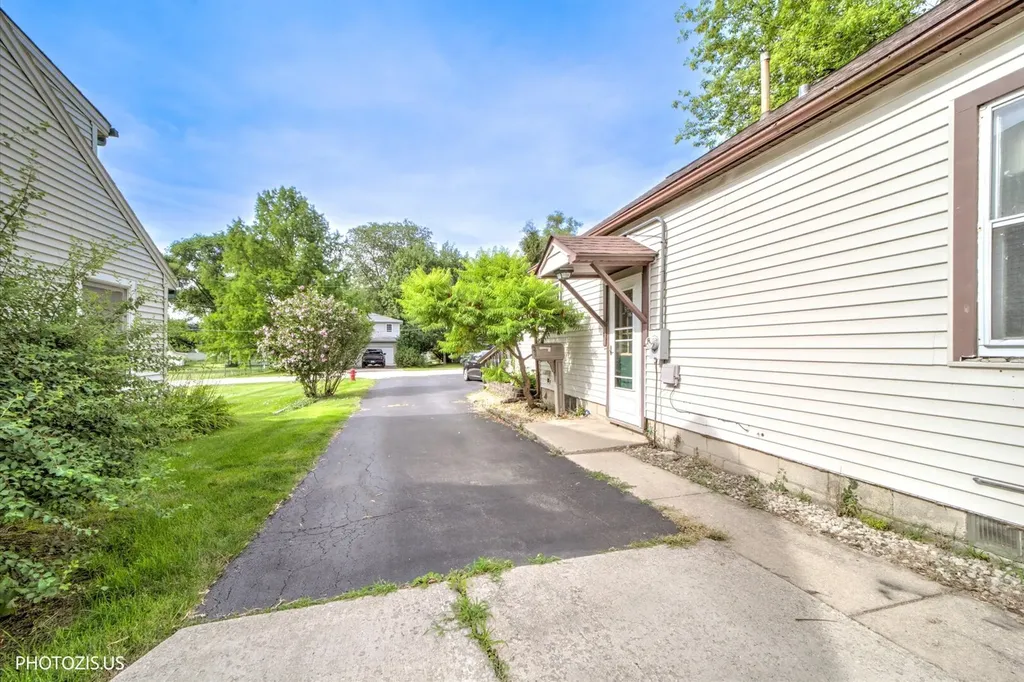 126 West 3rd Avenue New Lenox IL 60451