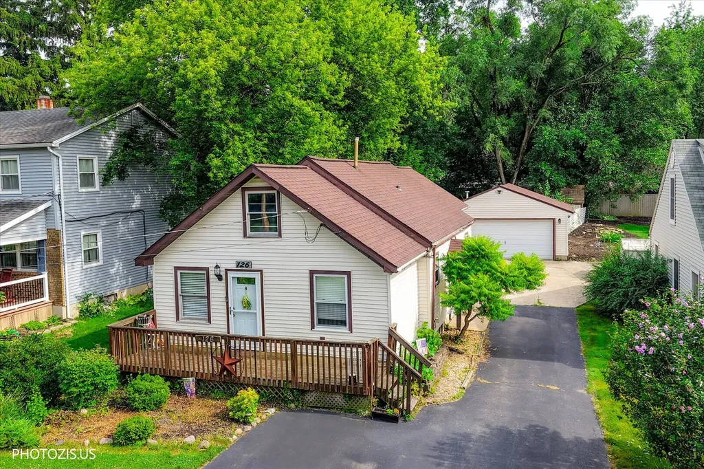 126 West 3rd Avenue New Lenox IL 60451
