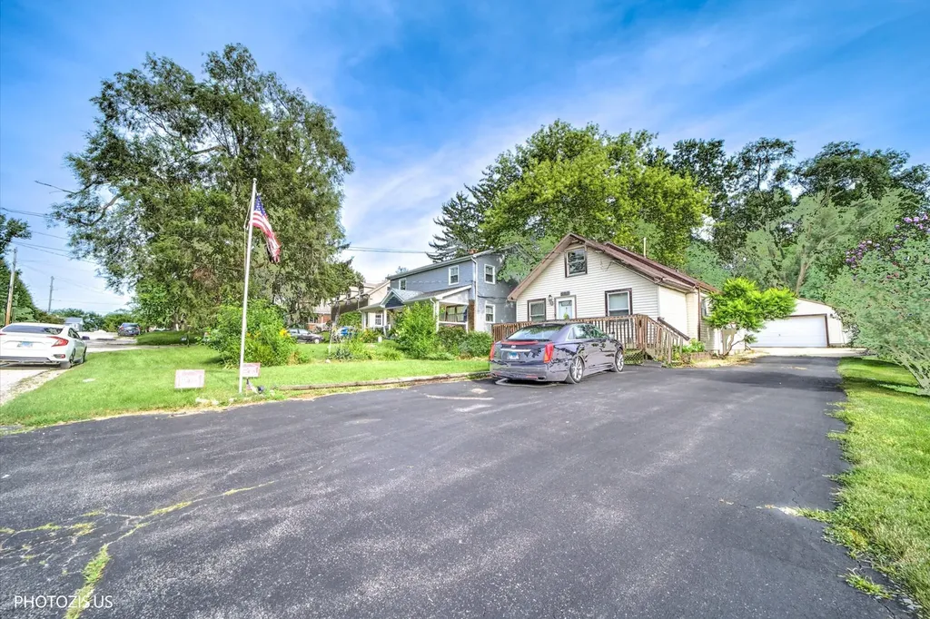 126 West 3rd Avenue New Lenox IL 60451