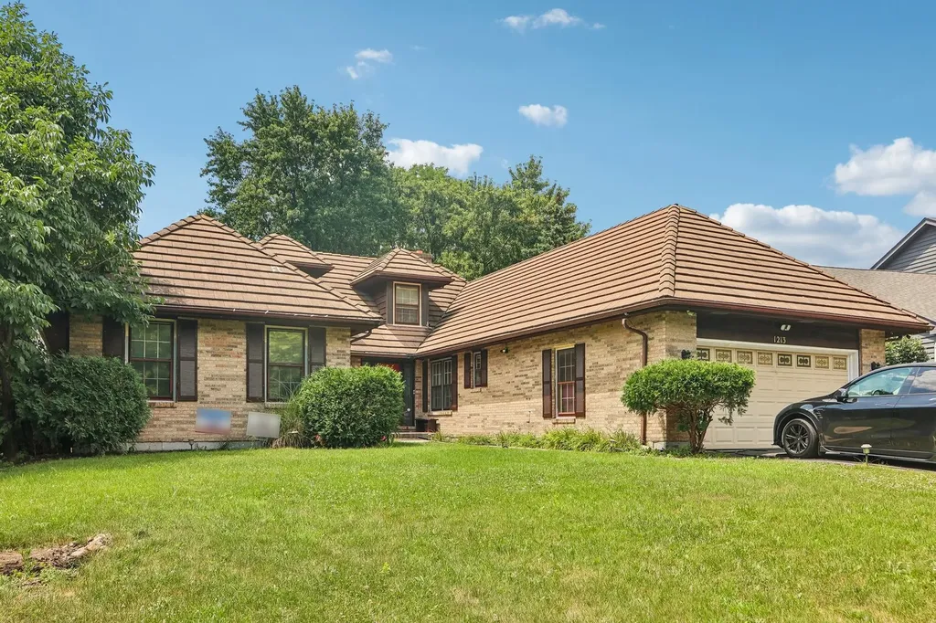 1213 Johnson Drive Naperville IL 60540