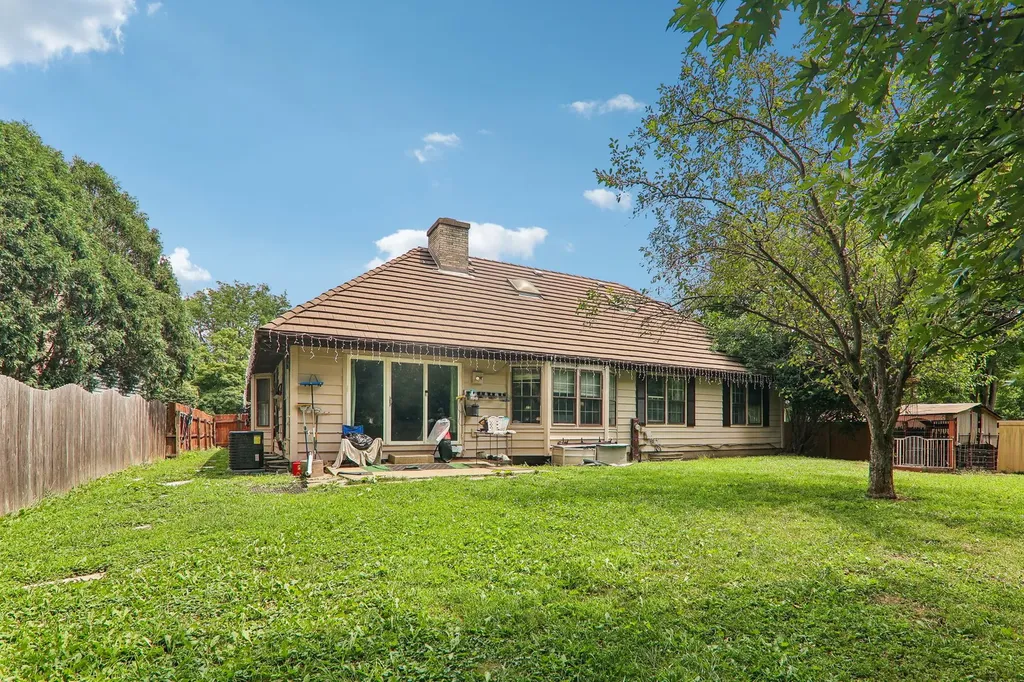 1213 Johnson Drive Naperville IL 60540