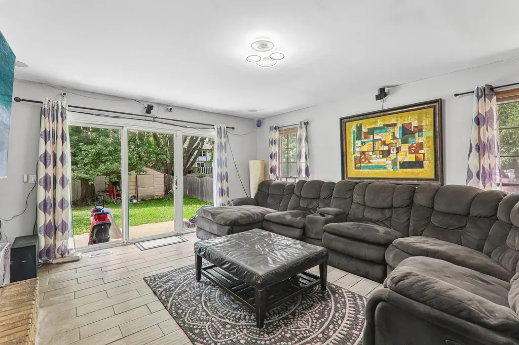 1213 Johnson Drive Naperville IL 60540