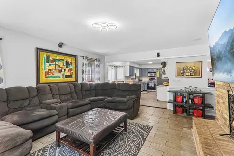 1213 Johnson Drive Naperville IL 60540