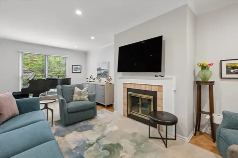 1906 Lincoln Street Evanston IL 60201